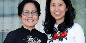 'Đi qua thời cuộc': Mẹ, con và hành trình ươm mầm hạnh phúc - 4