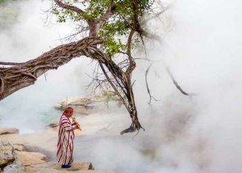 Dòng sông nước sôi 97oC trong rừng mưa Amazon - 1