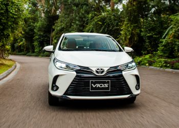 Vios giữ vị trí số 1 trong phân khúc B, Corolla Cross vượt mốc 10.000 xe