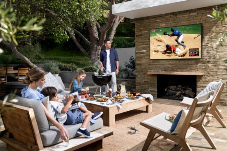 Samsung The Terrace là TV đầu tiên nhận chứng nhận Hiệu suất Hiển thị Ngoài trời của UL