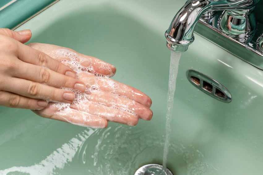 8 điều bạn không biết về dung dịch rửa tay sát khuẩn - 1