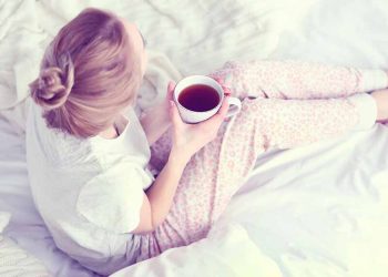 Tại sao bạn cần giặt quần áo ngủ thường xuyên? - 2