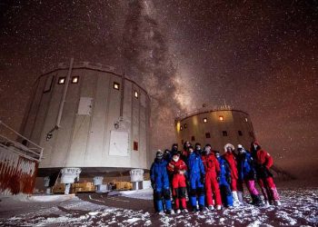 Sống một năm ở Nam cực hoang vu để nghiên cứu không gian cách ly - 1