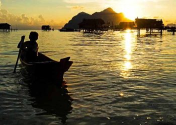 Những người gần như hoàn toàn sống trên đại dương - 1