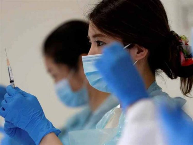 Vaccine của AstraZeneca và Pfizer có thể chống lại 2 biến thể Delta và Kappa