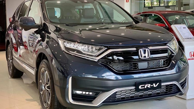Giá xe Honda CR-V giảm “kỷ lục” 160 triệu đồng, cạnh tranh Mazda CX-5