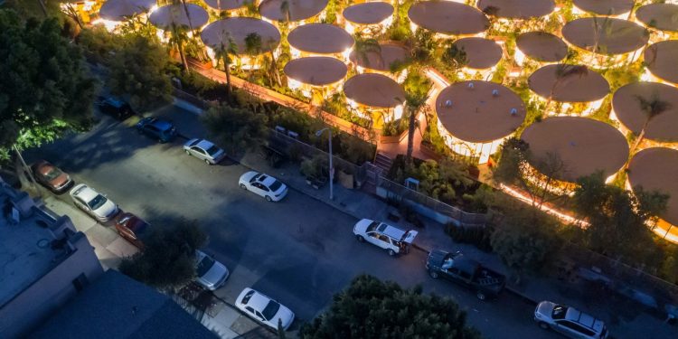 Khi văn phòng được… đưa ra ngoài vườn