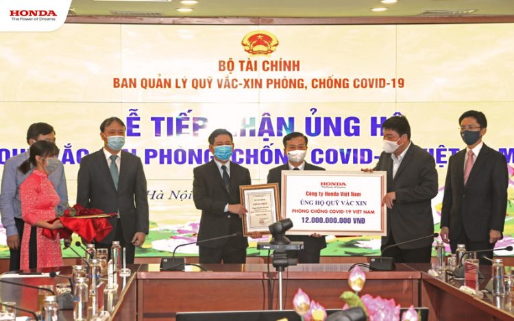 Honda Việt Nam ủng hộ 12 tỷ đồng vào “Quỹ vắc xin phòng COVID-19”