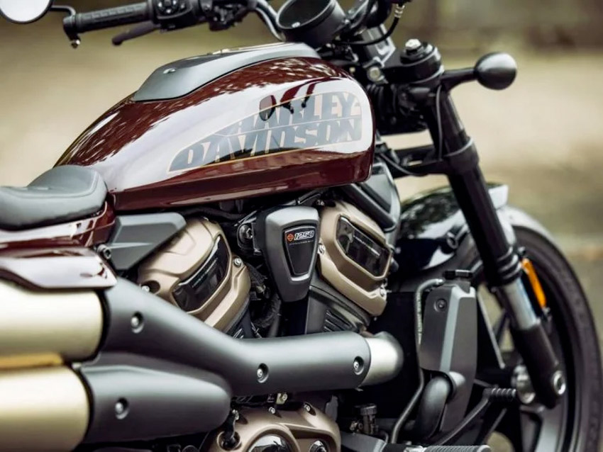 2021-Harley-Davidson-Sportster-S-06