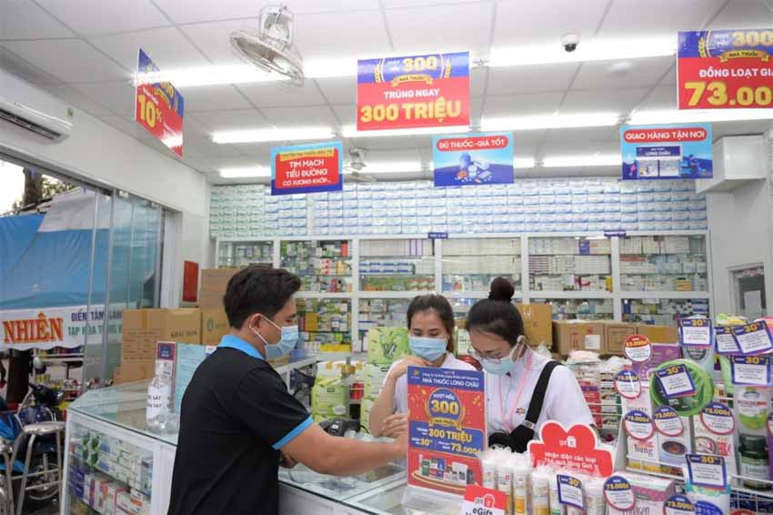 Hệ thống nhà thuốc FPT Long Châu bứt phá mở thêm 100 nhà thuốc trong vòng 6 tháng - 2