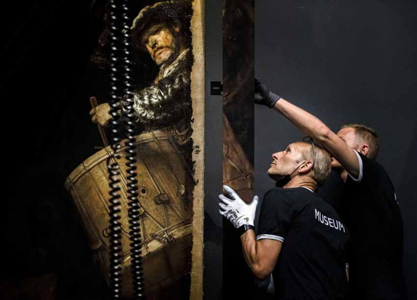 AI đưa kiệt tác 'Ngắm đêm' của Rembrandt về kích thước nguyên bản - 4
