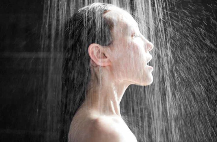 6 sai lầm chúng ta mắc phải khi tắm - 1