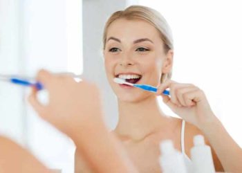 Đánh răng 3 lần mỗi ngày có thể cứu sống bạn - 1