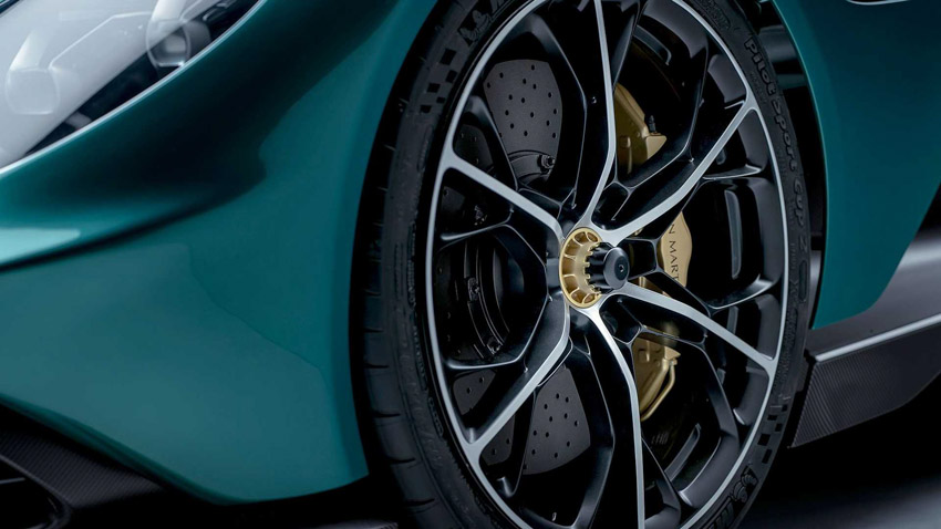 Aston Martin Valhalla sở hữu động cơ V8 hybrid với công suất 937 mã lực có giá 800.000 USD-7
