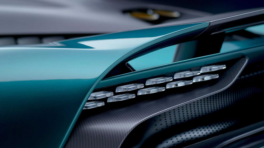 Aston Martin Valhalla sở hữu động cơ V8 hybrid với công suất 937 mã lực có giá 800.000 USD-10