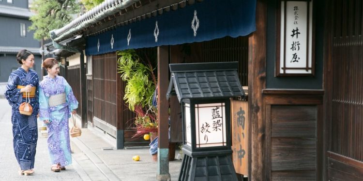 Cảnh quan thị trấn truyền thống của Arimatsu Narumi