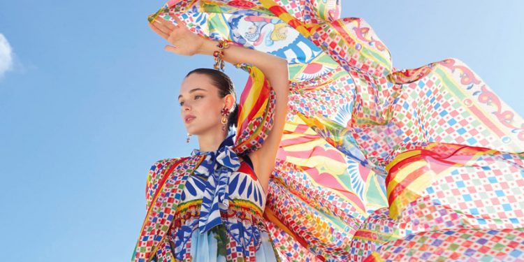 Xe ngựa kéo ở Sicily truyền cảm hứng cho Bộ sưu tập Pre-Fall 2020 của Dolce & Gabbana