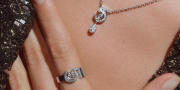 Bộ sưu tập trang sức cao cấp Eternal No.5 của Chanel kỷ niệm một thế kỷ của hương thơm mang tính biểu tượng