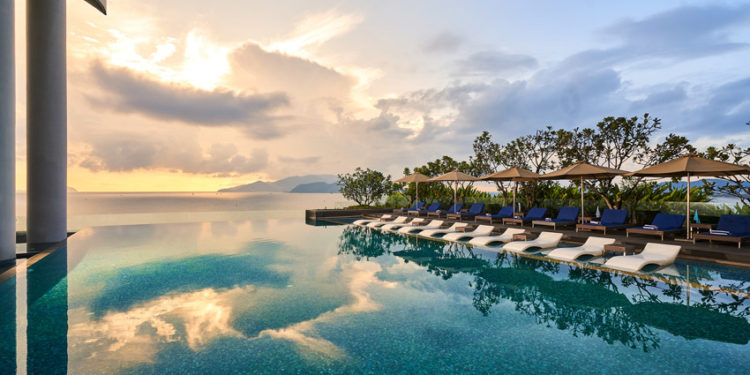 Sheraton Nha Trang Hotel & Spa được bình chọn là “Khách sạn được yêu thích nhất năm 2021”