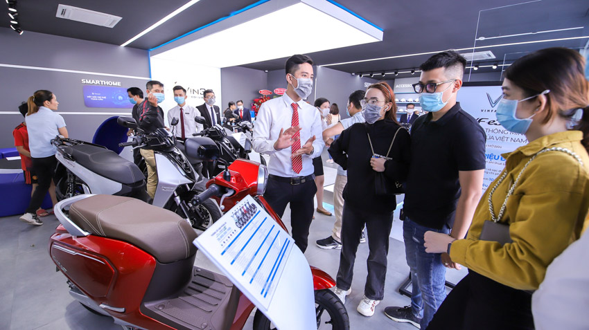 VinFast đồng loạt khai trương 35 showroom xe máy điện kết hợp trung tâm trải nghiệm Vin3S-3
