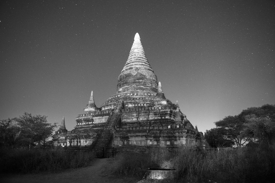 Myanmar in monochrome của nhiếp ảnh gia Patrick Hamilton - 8