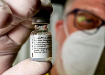 Nghiên cứu mới có thể giúp cung cấp thông tin về các chiến lược tiêm chủng chống lại biến thể Delta. Ảnh: Reuters