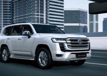 Giá lăn bánh Toyota Land Cruiser 2021 vừa về Việt Nam
