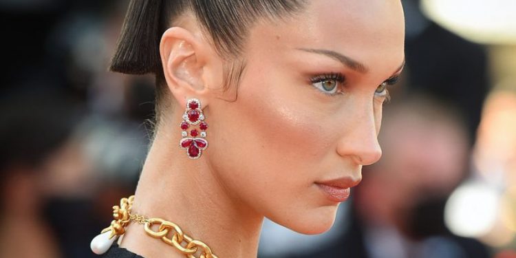 Trang sức đẹp nhất Liên hoan phim Cannes 2021