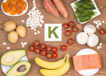 Vitamin K có thể giúp chống lại Covid-19