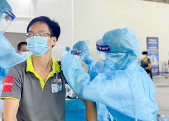 VNVC tiếp tục triển khai tiêm vắc xin Covid-19 tại các Khu công nghiệp ở Bình Dương - 3