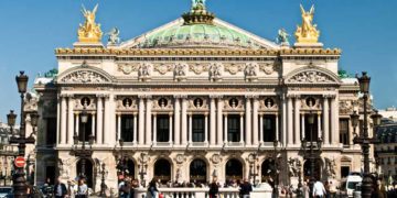 Chiêm ngưỡng nghệ thuật đẳng cấp tại nhà hát Opéra Paris - 1