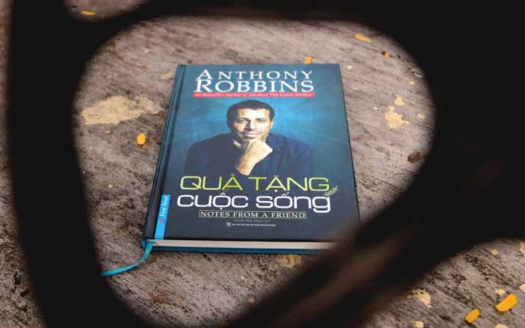 Quà tặng cuộc sống: Những chìa khóa để thay đổi và làm chủ cuộc đời mình - 2