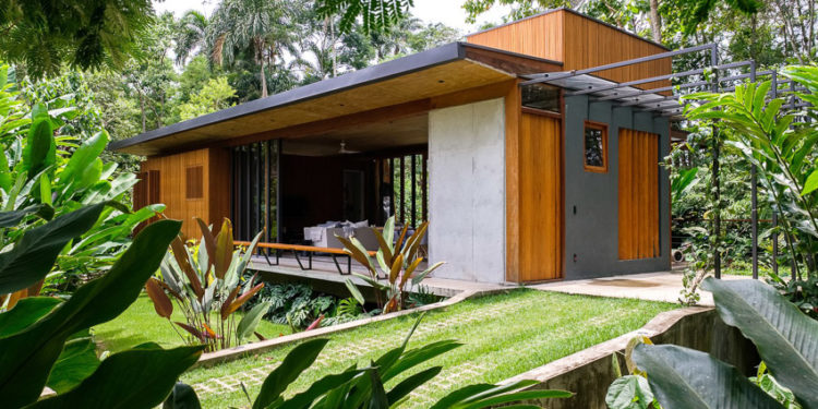 Ngôi nhà bằng gỗ sử dụng các nguyên tắc “xanh” để giảm tác động của môi trường