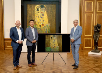 Thưởng thức kiệt tác “The Kiss” của danh họa Gustav Klimt trên TV Samsung The Frame