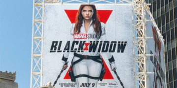 Scarlett Johansson kiện hãng Disney vi phạm hợp đồng