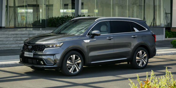 Kia hỗ trợ khách hàng mua xe, lên đến 100 triệu đồng