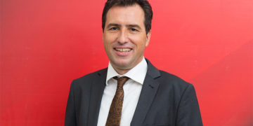 Doanh nghiệp nhập khẩu ô tô mong muốn được giảm 50% lệ phí trước bạ