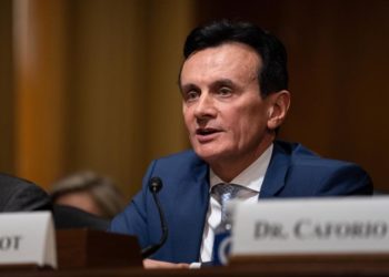 Giám đốc điều hành AstraZeneca nhận mức lương cao nhất nước Anh