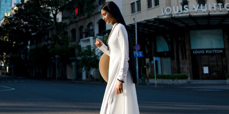 Áo dài Trương Thị May lưu giữ kí ức khoảng lặng Sài Gòn