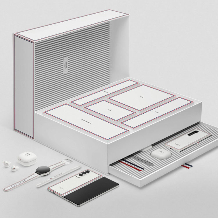 Phiên bản đặc biệt THOM BROWNE Edition