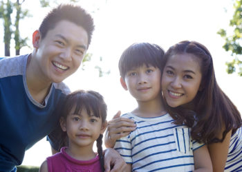 Cha mẹ đi làm trong COVID-19: Các bà mẹ dễ kiệt sức hơn ông bố khi phải cân bằng công việc và gia đình