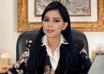 Doanh nhân Lê Hồng Thủy Tiên nhận Huân chương công trạng Ý