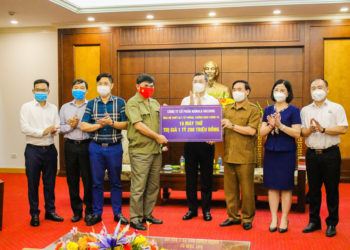 Kamala Holding trao tặng 10 máy thở cho Bệnh viện Đa khoa tỉnh Hòa Bình