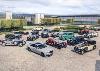 Cuộc gặp gỡ giữa New Ghost và Vintage Ghost tại sân nhà Goodwood