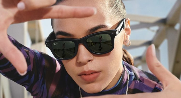 Facebook hợp tác với Ray-ban giới thiệu mắt kính ‘thông minh’