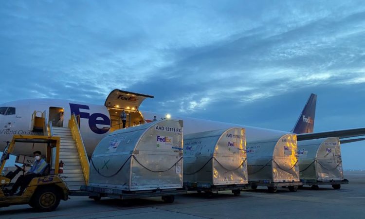 FedEx vận chuyển Vaccine