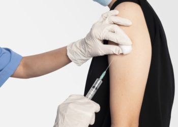WHO khẳng định không cần thiết tiêm liều vaccine tăng cường