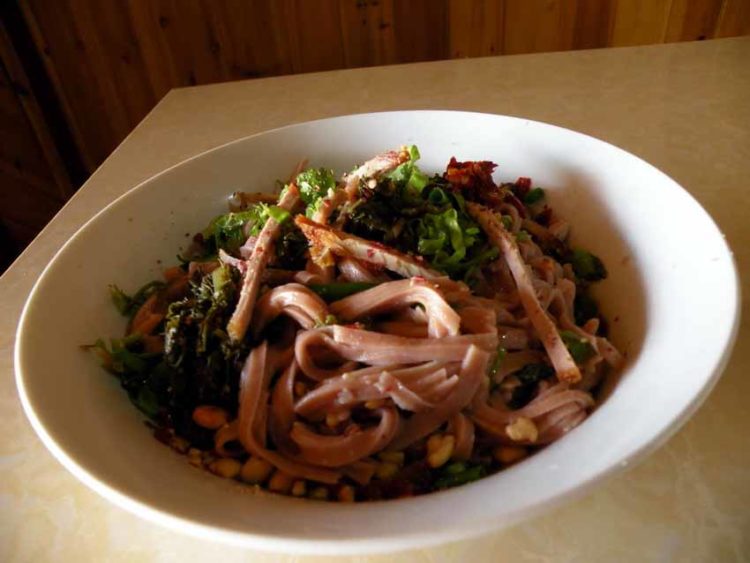 Phở chua vùng cao: Càng xuống thấp càng… xa hoa - 1