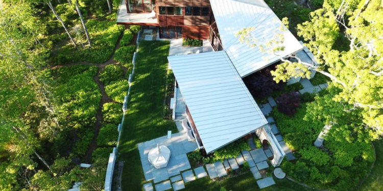 Chốn ẩn cư tĩnh lặng dấu mình bên bờ biển Maine xa xôi