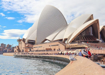 Australia mở cửa biên giới, nối lại chuyến bay quốc tế từ tháng 11